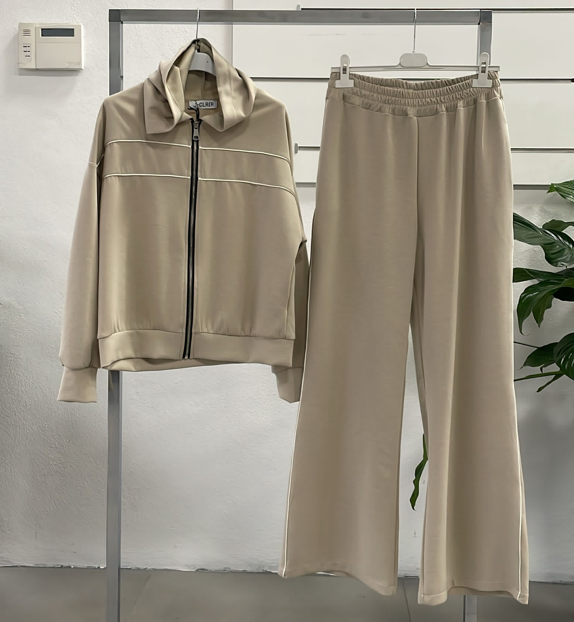 Фото Joie Clair (J-Clair)