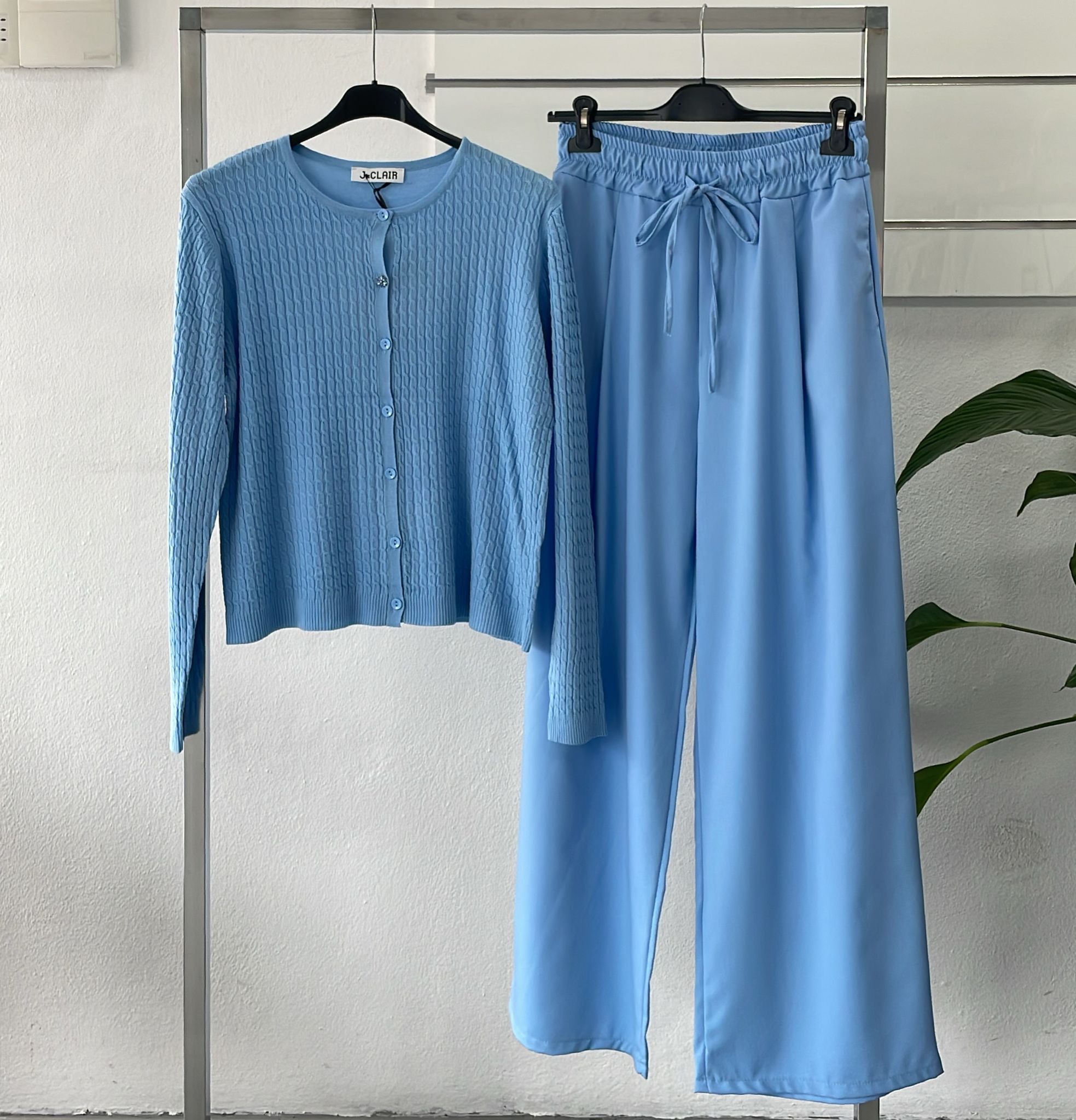 Joie Clair (J-Clair)