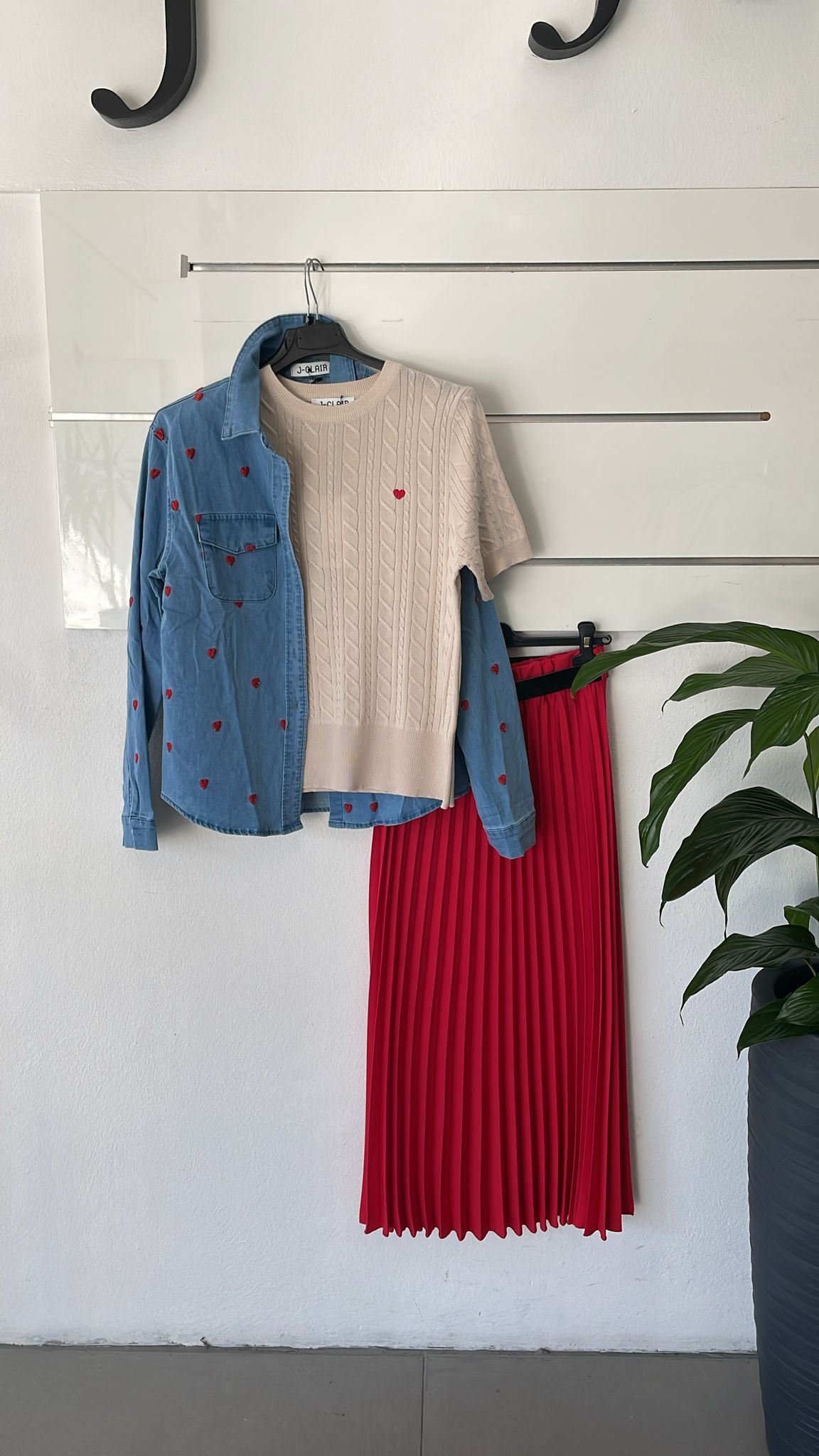 Joie Clair (J-Clair)