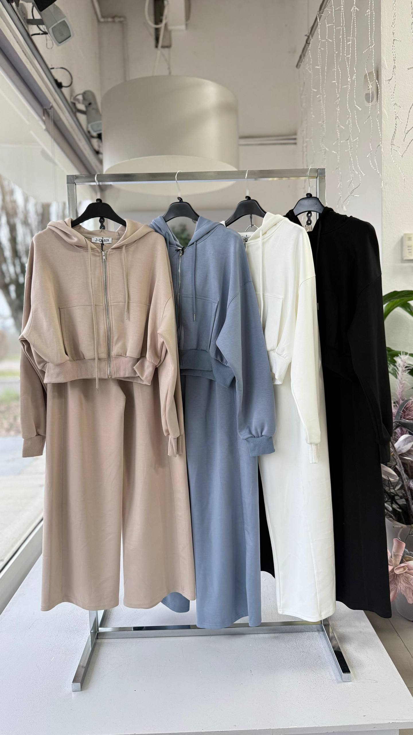 Фото Joie Clair (J-Clair)