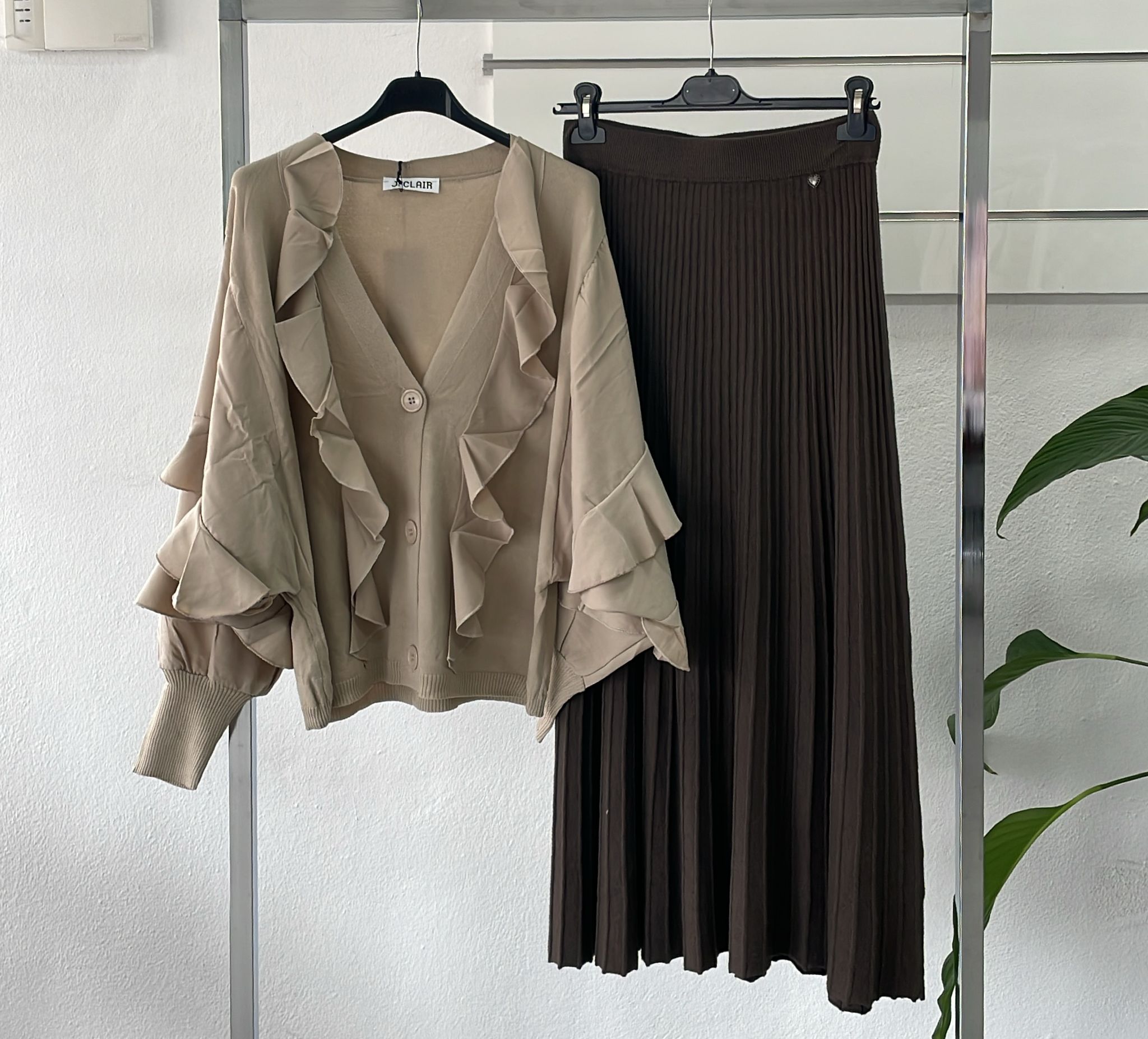 Joie Clair (J-Clair)