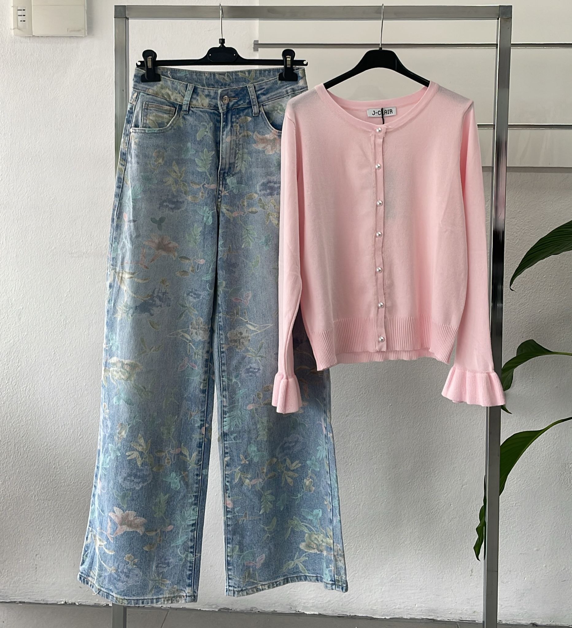 Joie Clair (J-Clair)