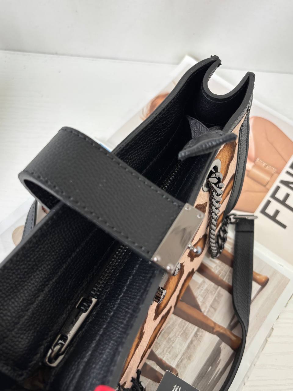 Фото Leather Country