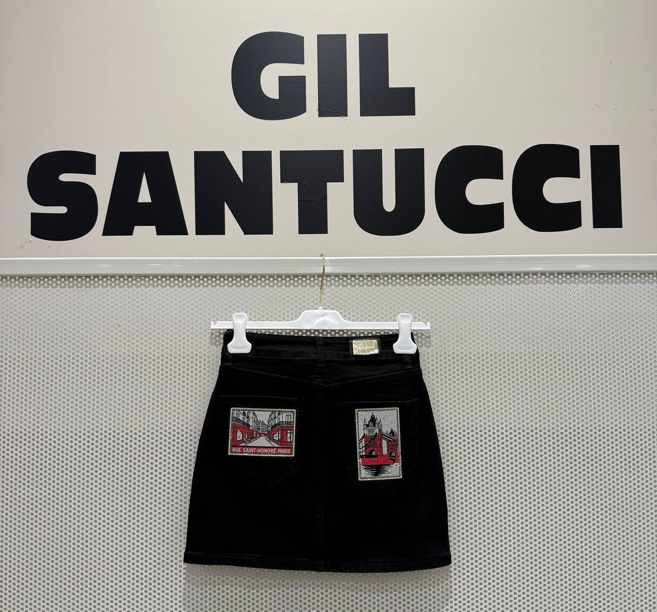 Фото Gil Santucci