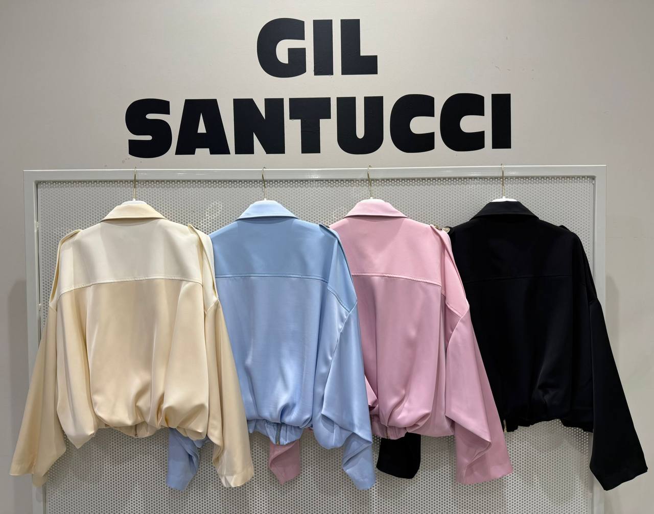 Фото Gil Santucci