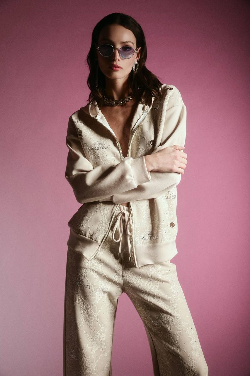 Фото Gil Santucci