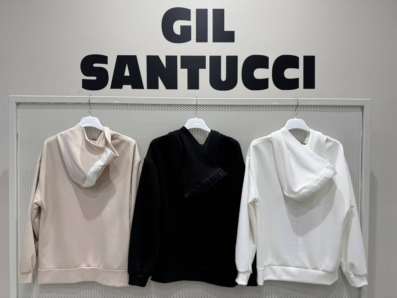 Фото Gil Santucci