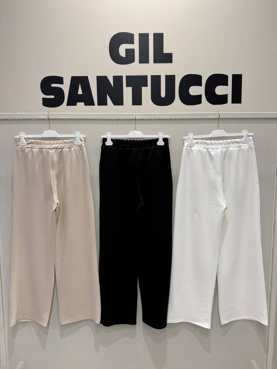 Фото Gil Santucci