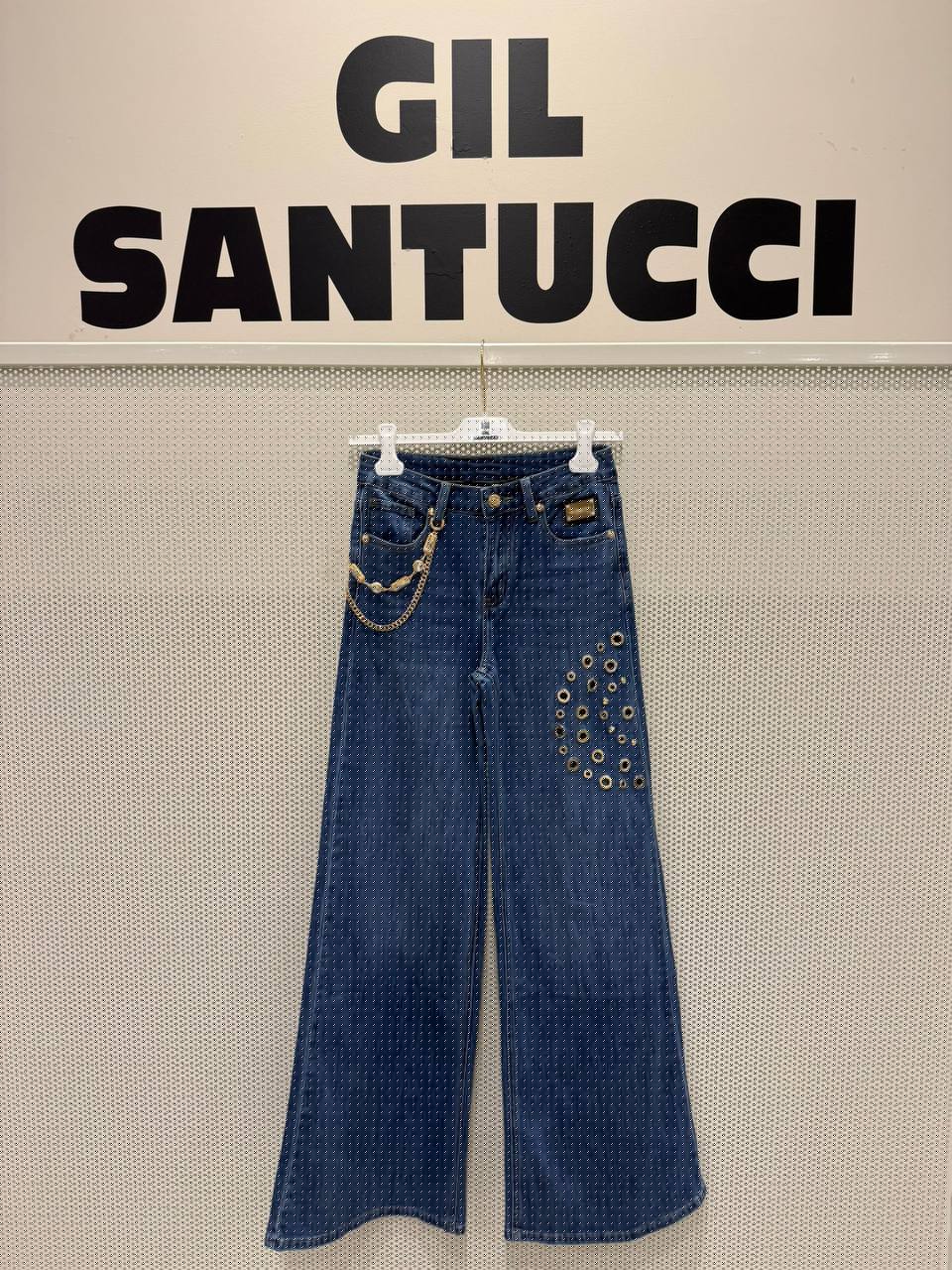 Фото Gil Santucci