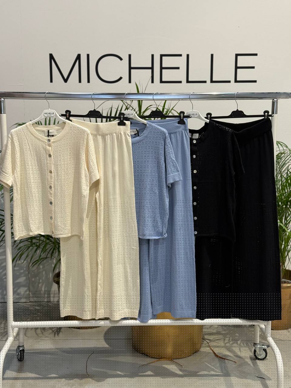 Amelie Follies (Michelle)