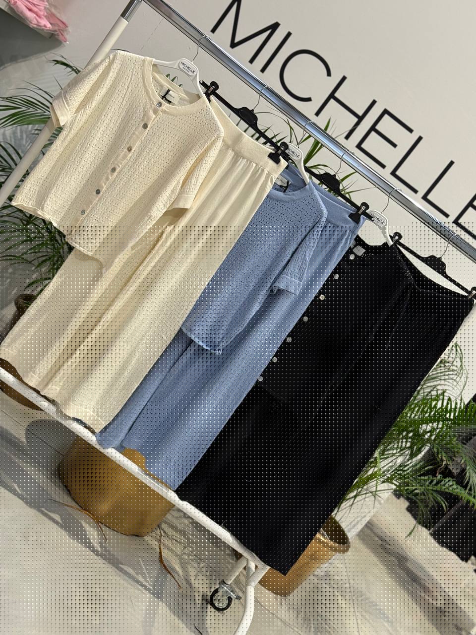 Amelie Follies (Michelle)