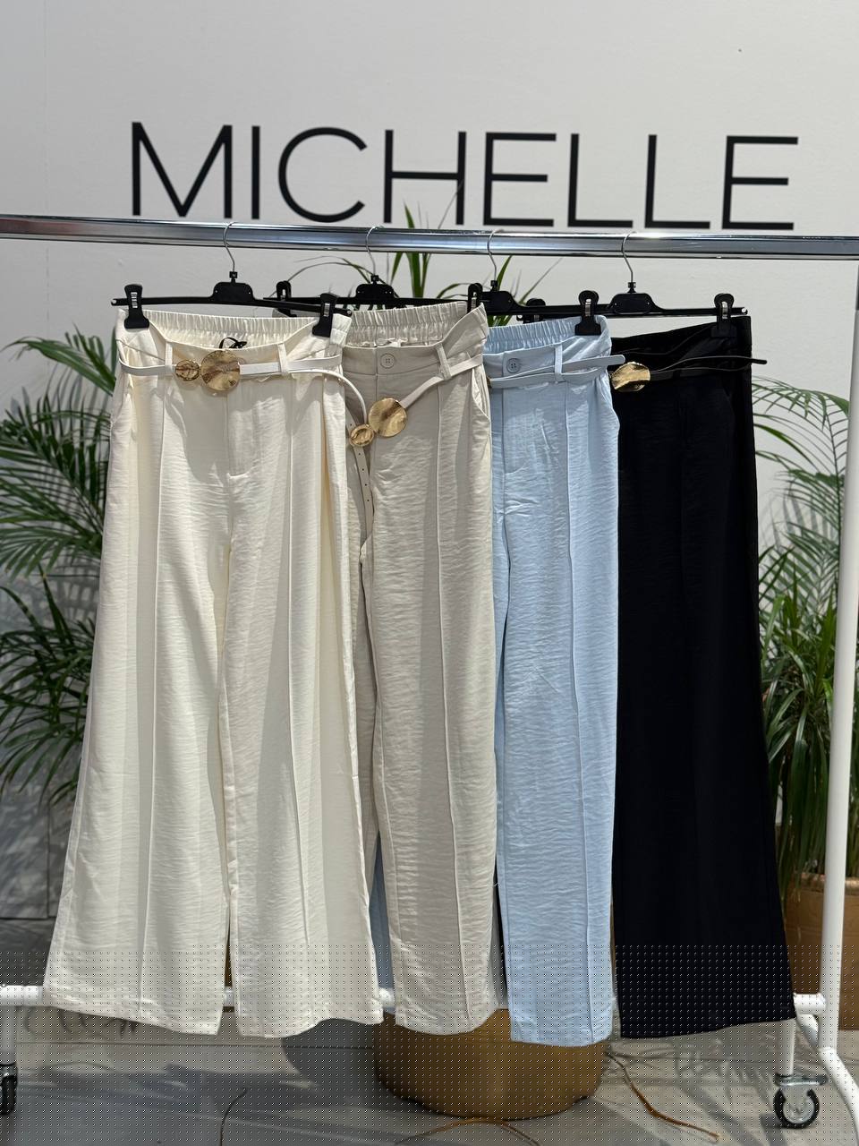 Amelie Follies (Michelle)