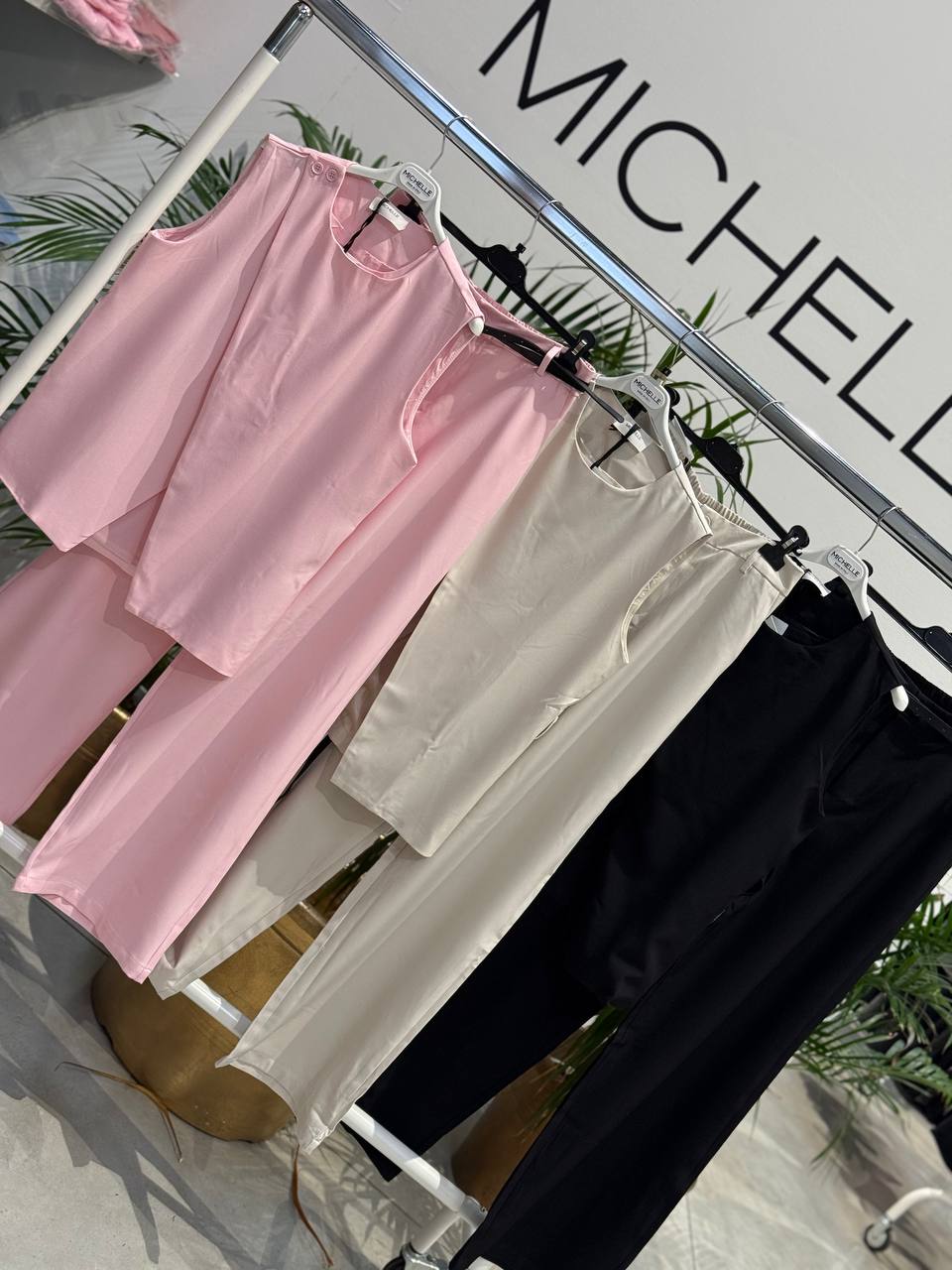 Amelie Follies (Michelle)