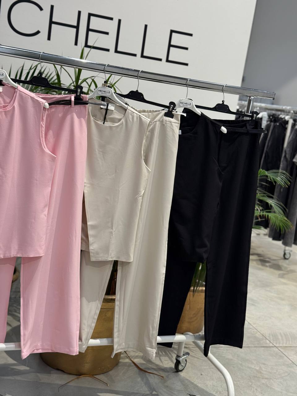 Amelie Follies (Michelle)