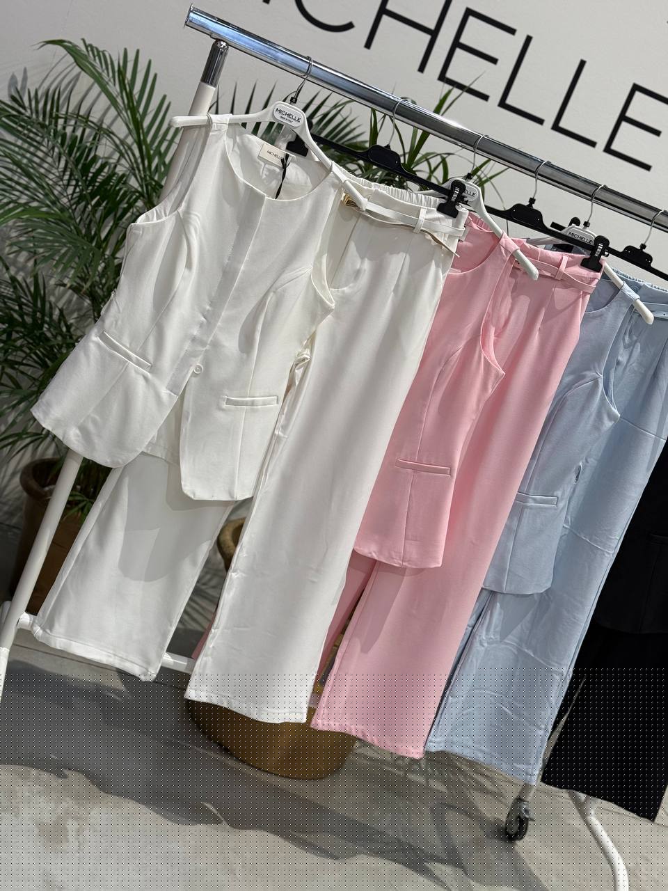 Amelie Follies (Michelle)