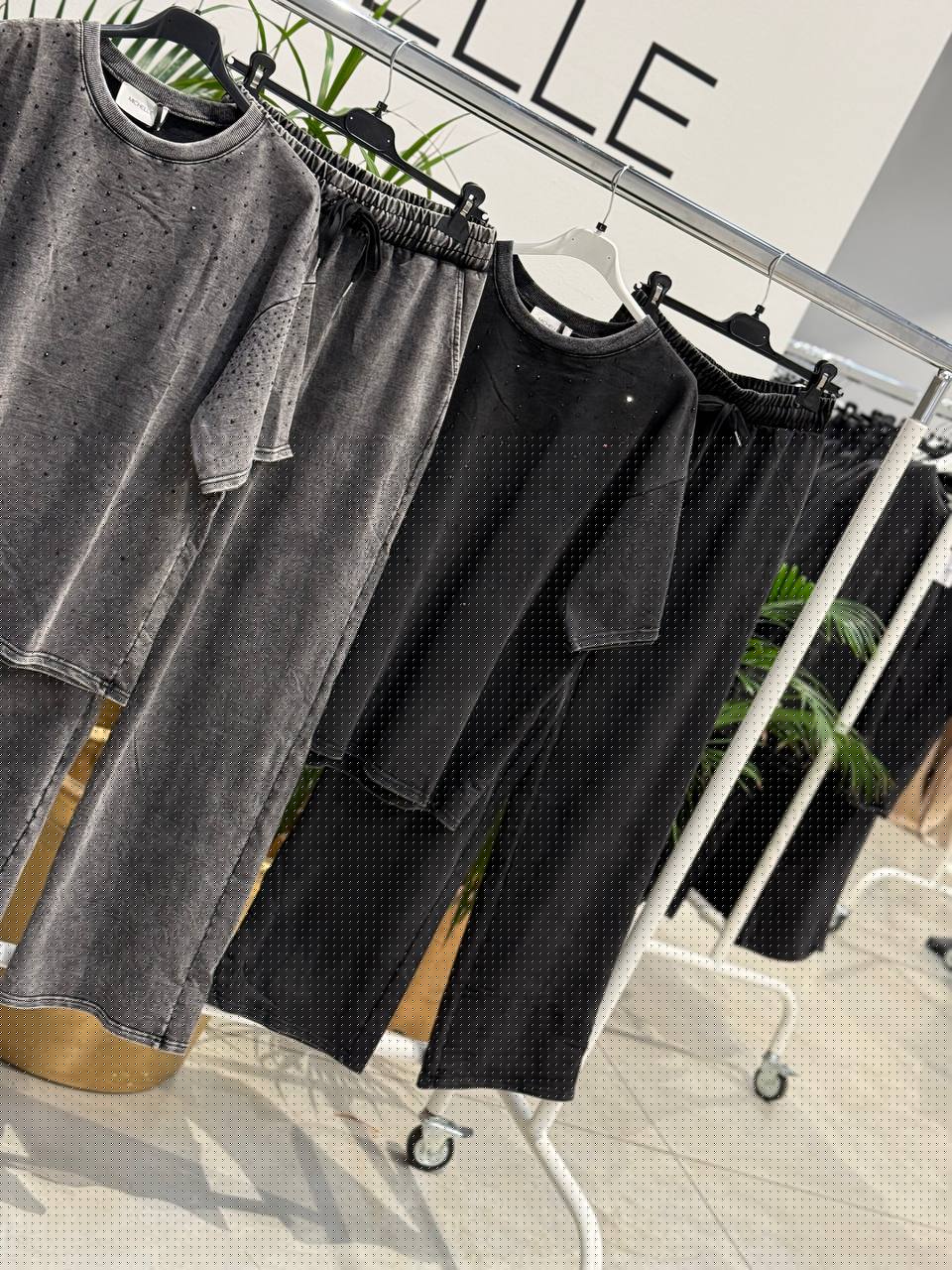 Amelie Follies (Michelle)