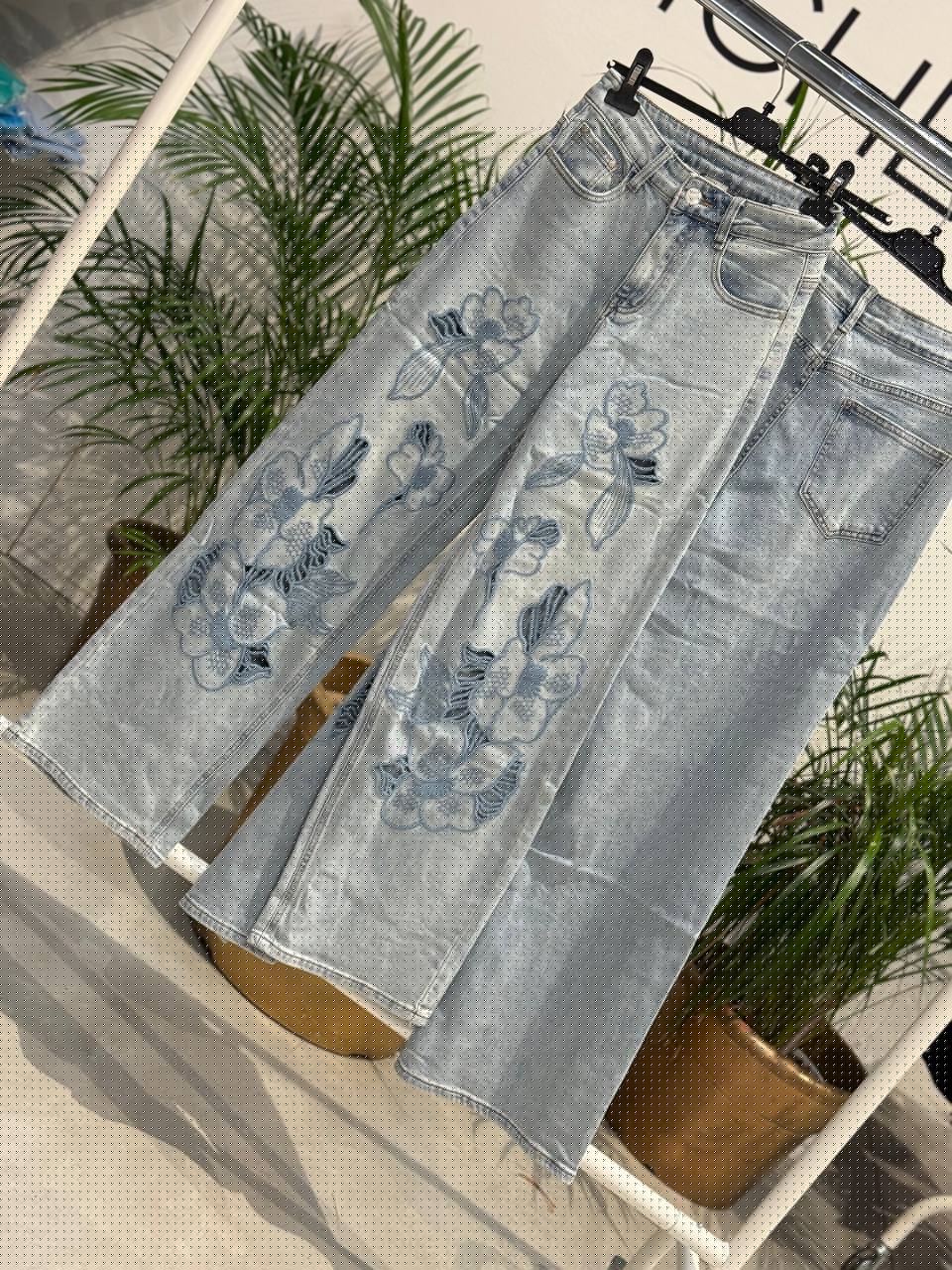 Amelie Follies (Michelle)