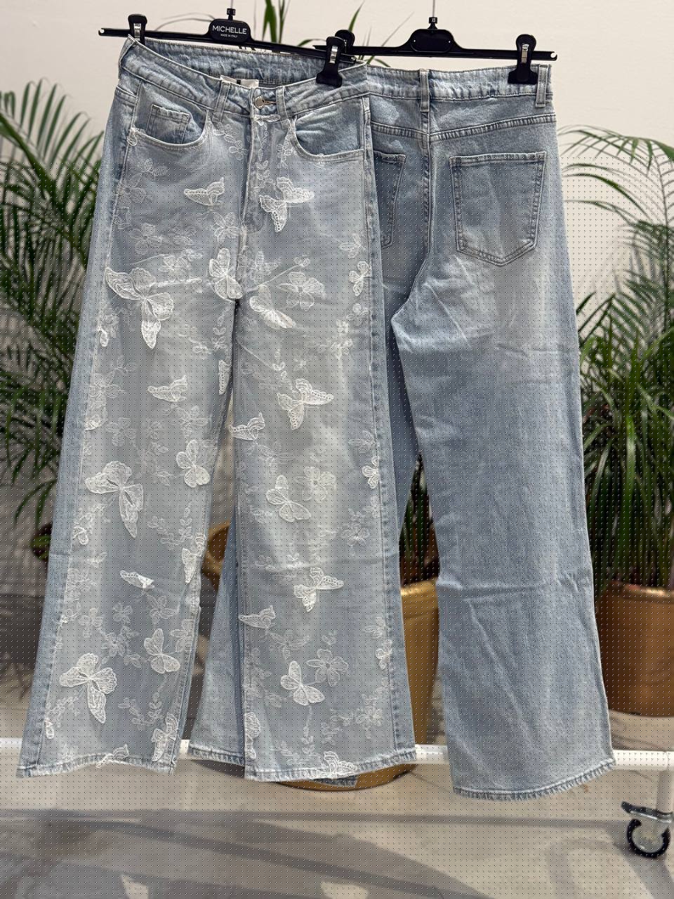 Amelie Follies (Michelle)