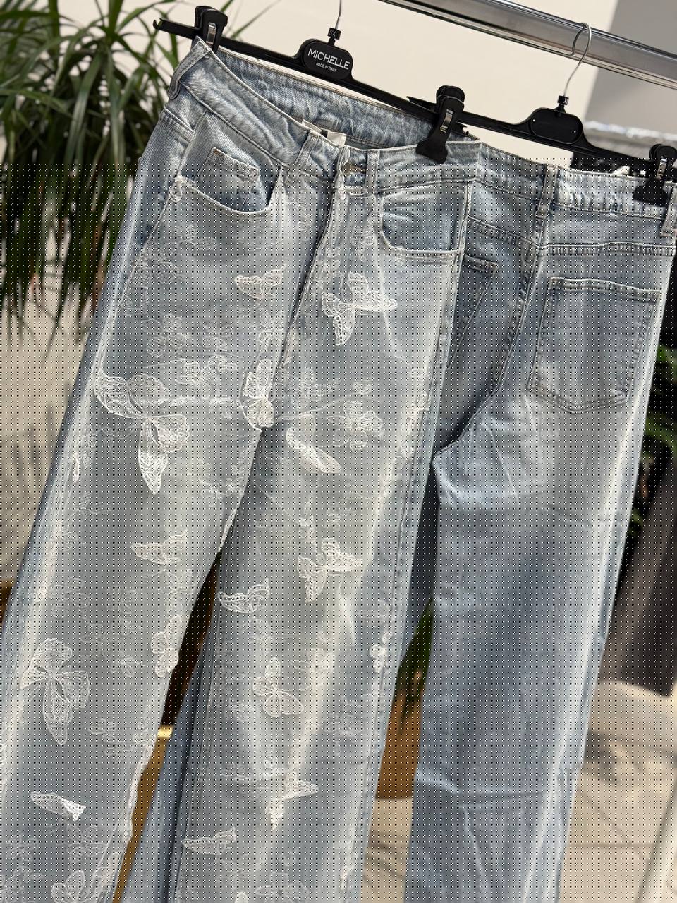 Amelie Follies (Michelle)