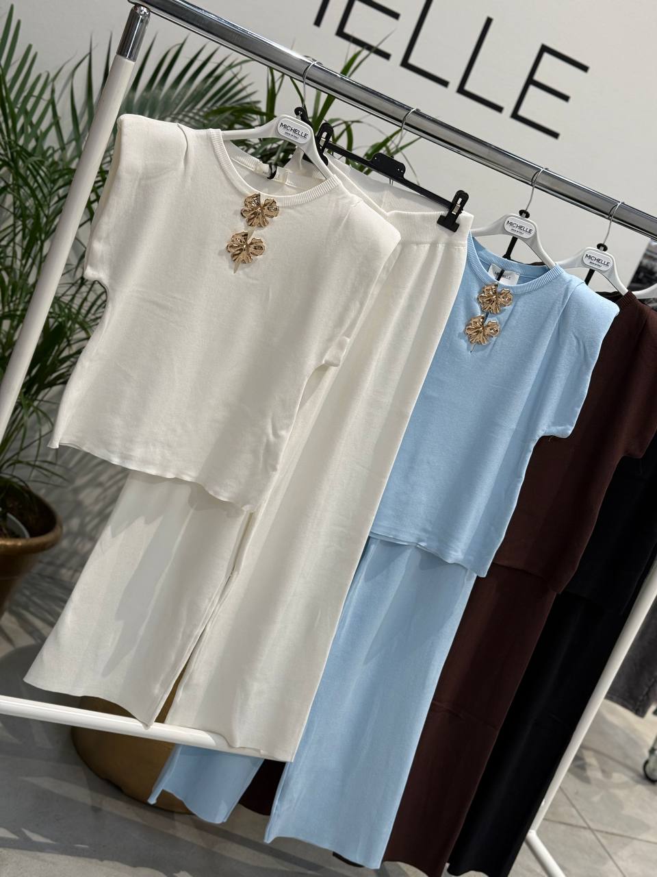 Amelie Follies (Michelle)