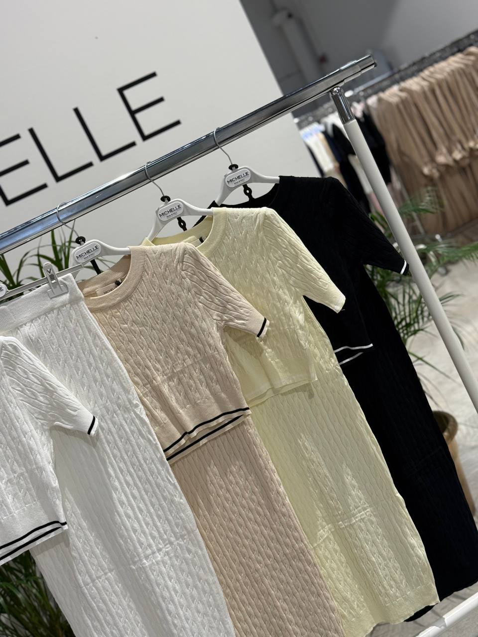 Amelie Follies (Michelle)