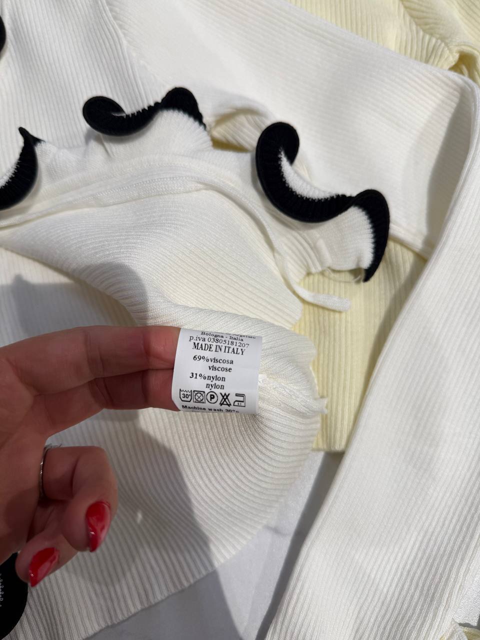 Amelie Follies (Michelle)