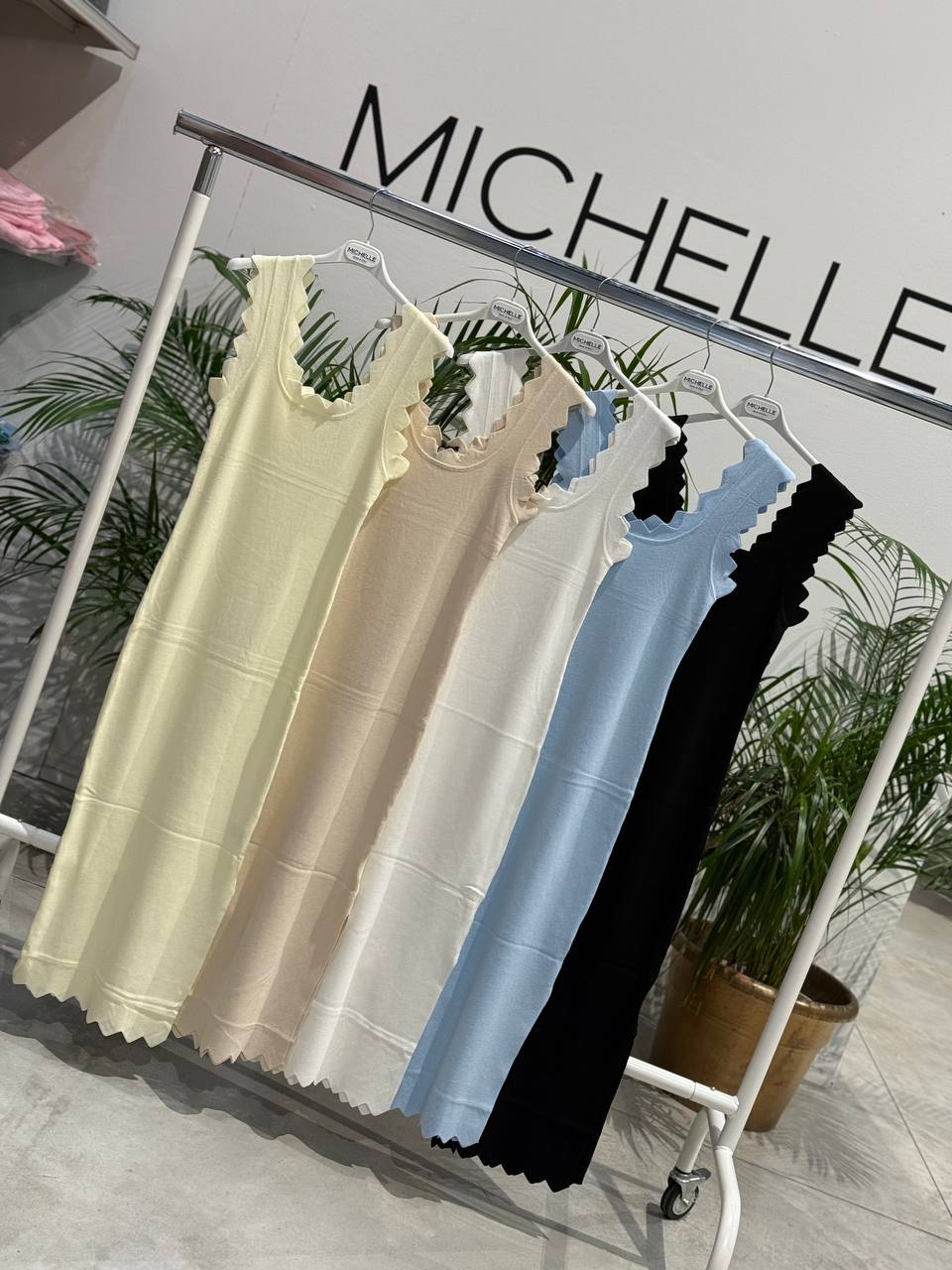 Amelie Follies (Michelle)