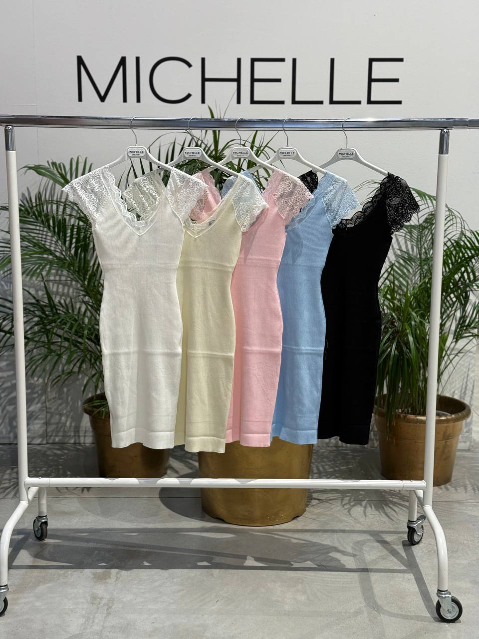 Amelie Follies (Michelle)