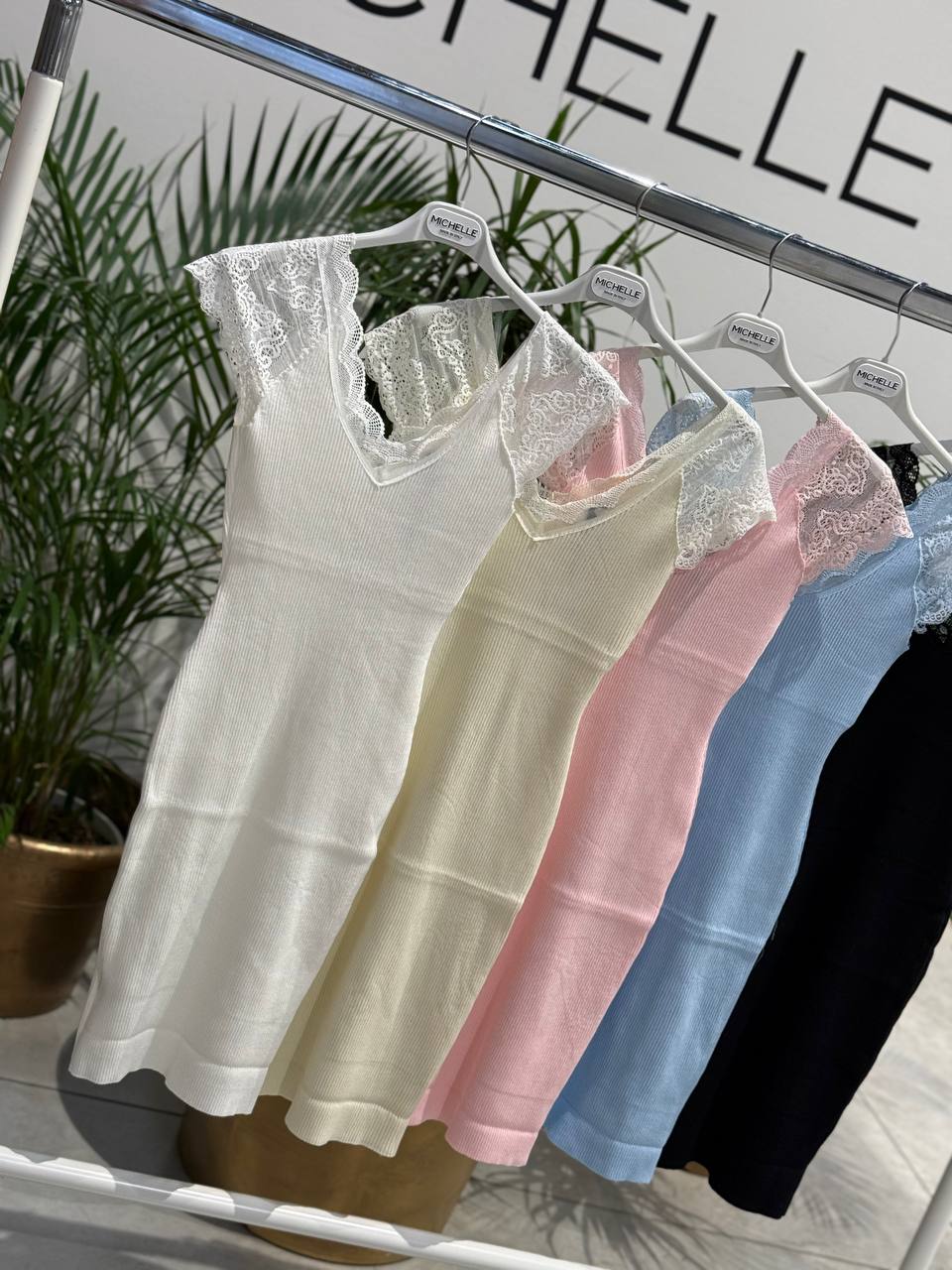 Amelie Follies (Michelle)