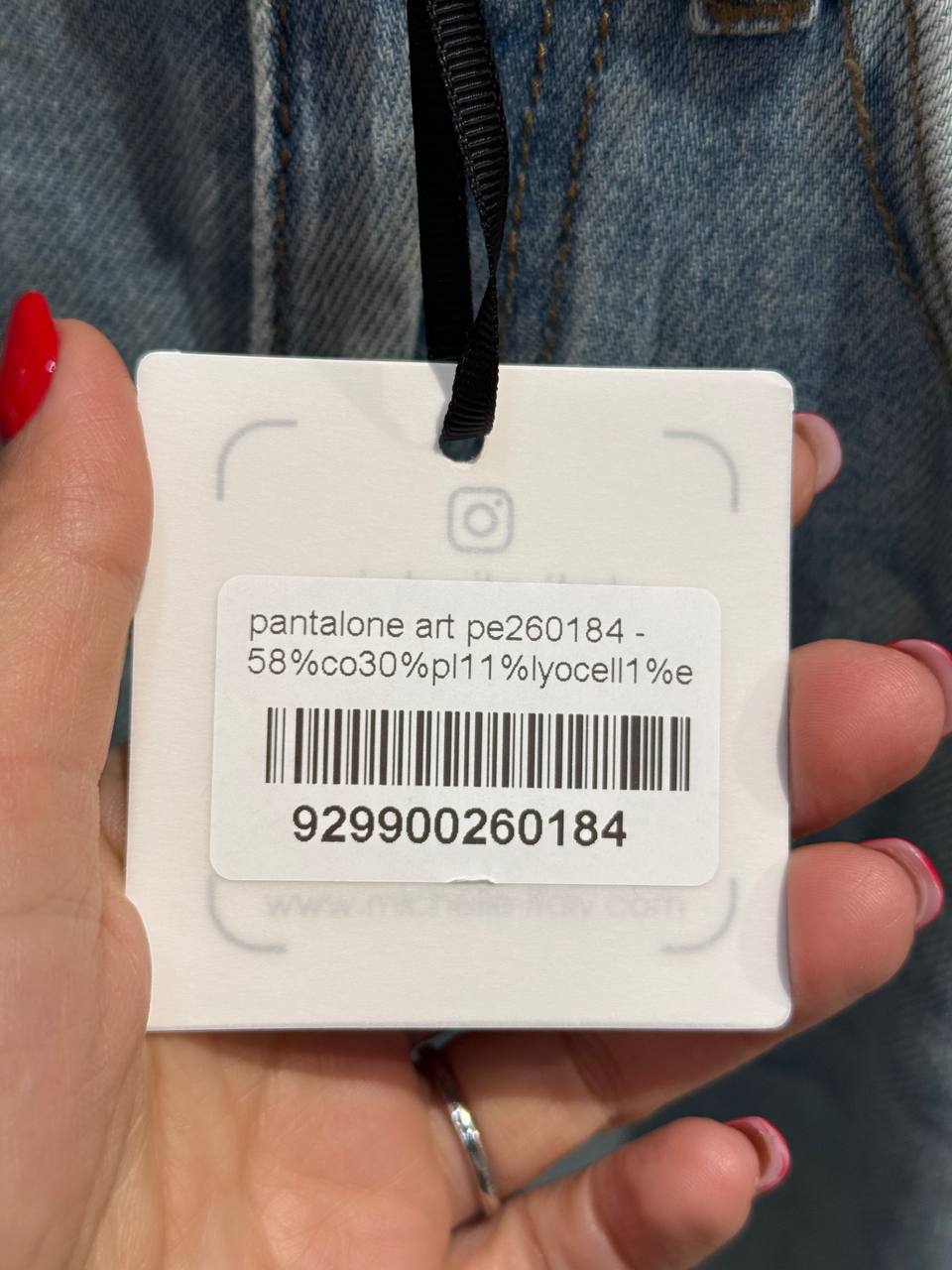 Amelie Follies (Michelle)