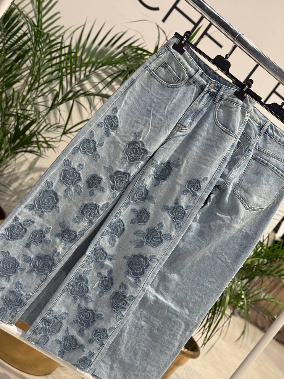 Amelie Follies (Michelle)