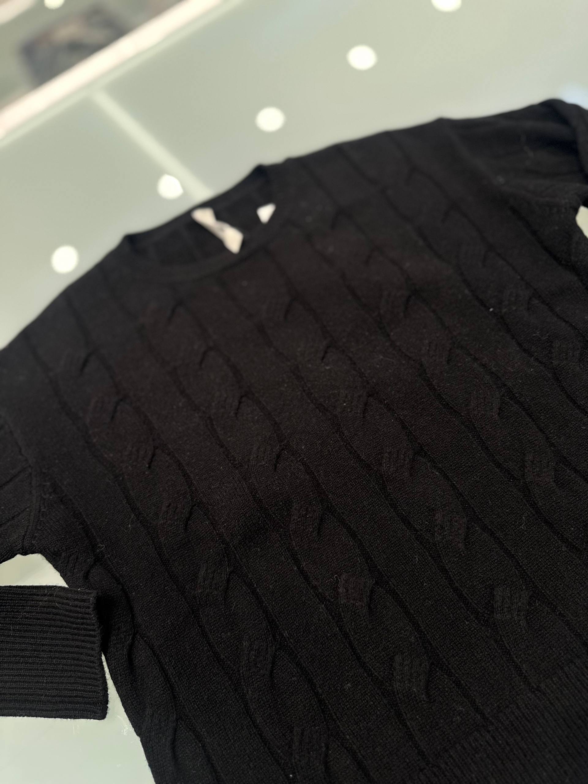 Фото Tensione in