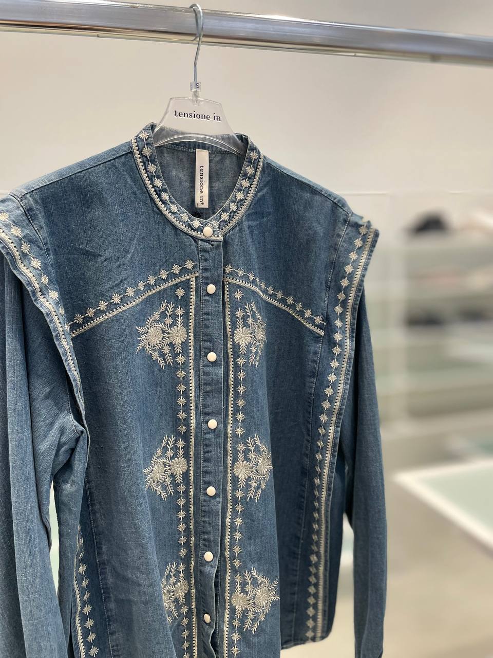 Фото Tensione in