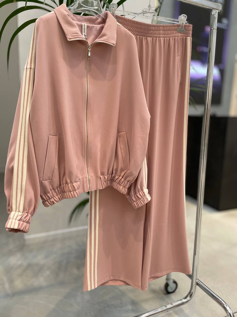 Фото Tensione in