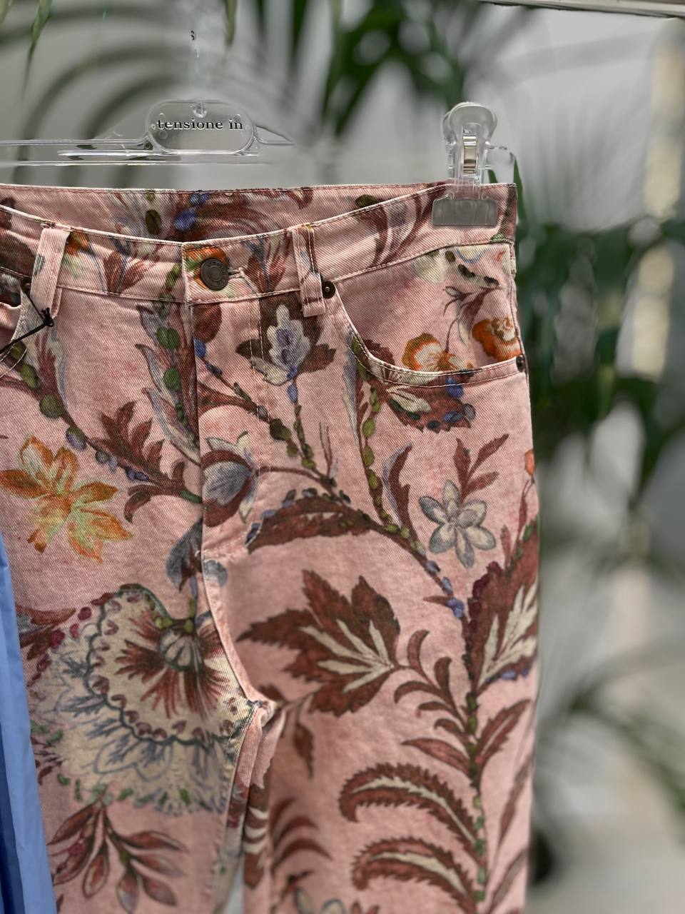 Фото Tensione in