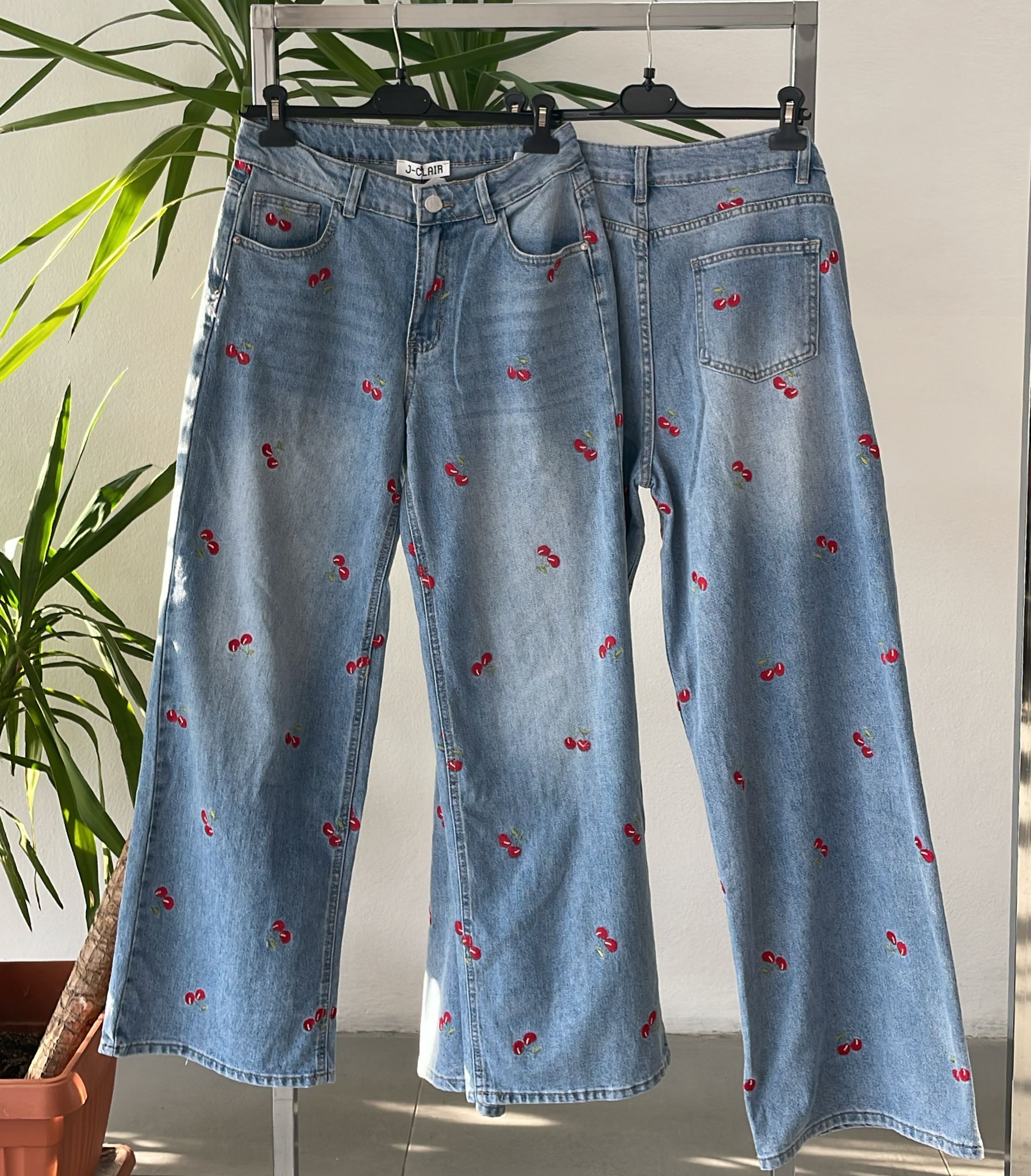 Фото Joie Clair (J-Clair)