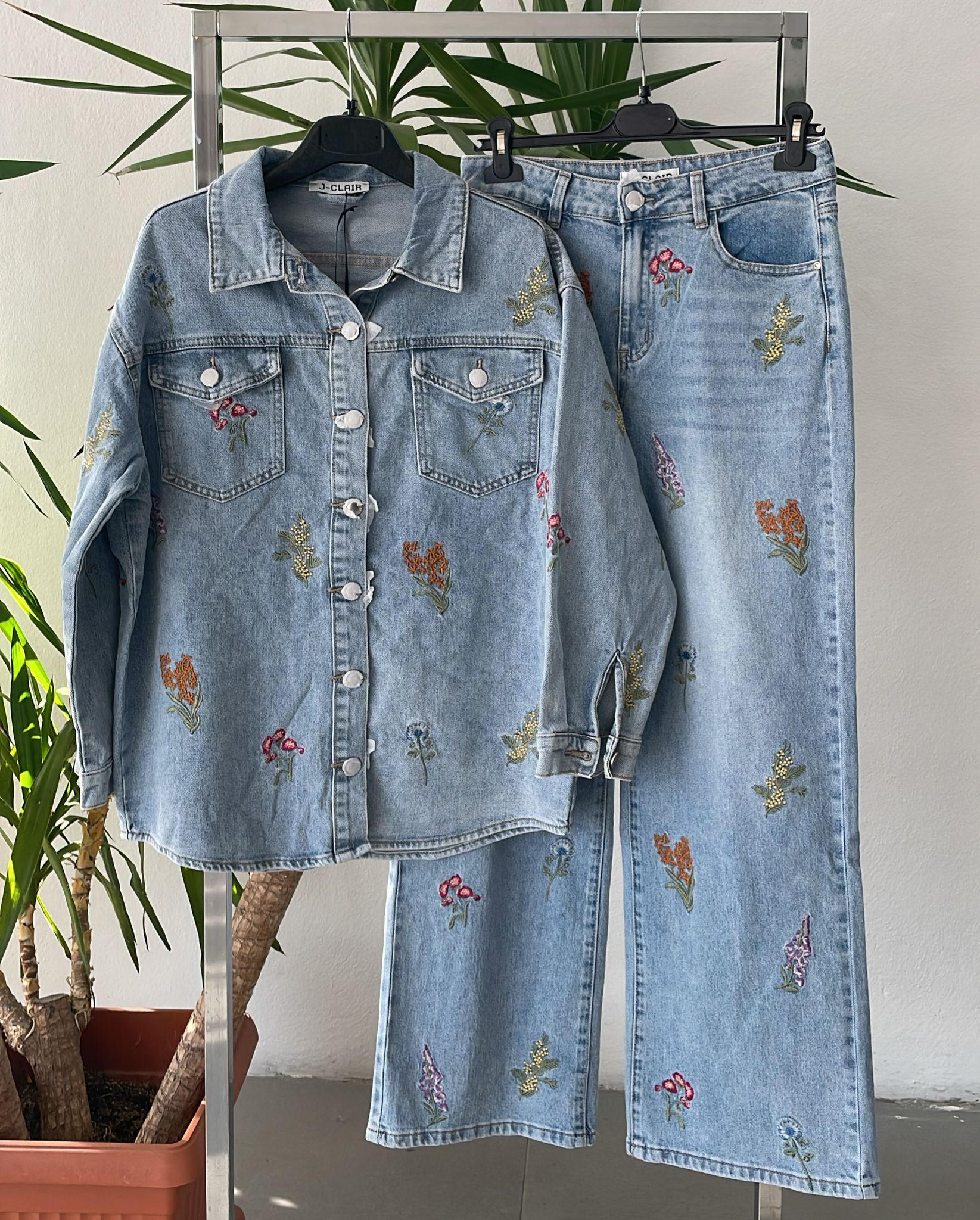 Фото Joie Clair (J-Clair)