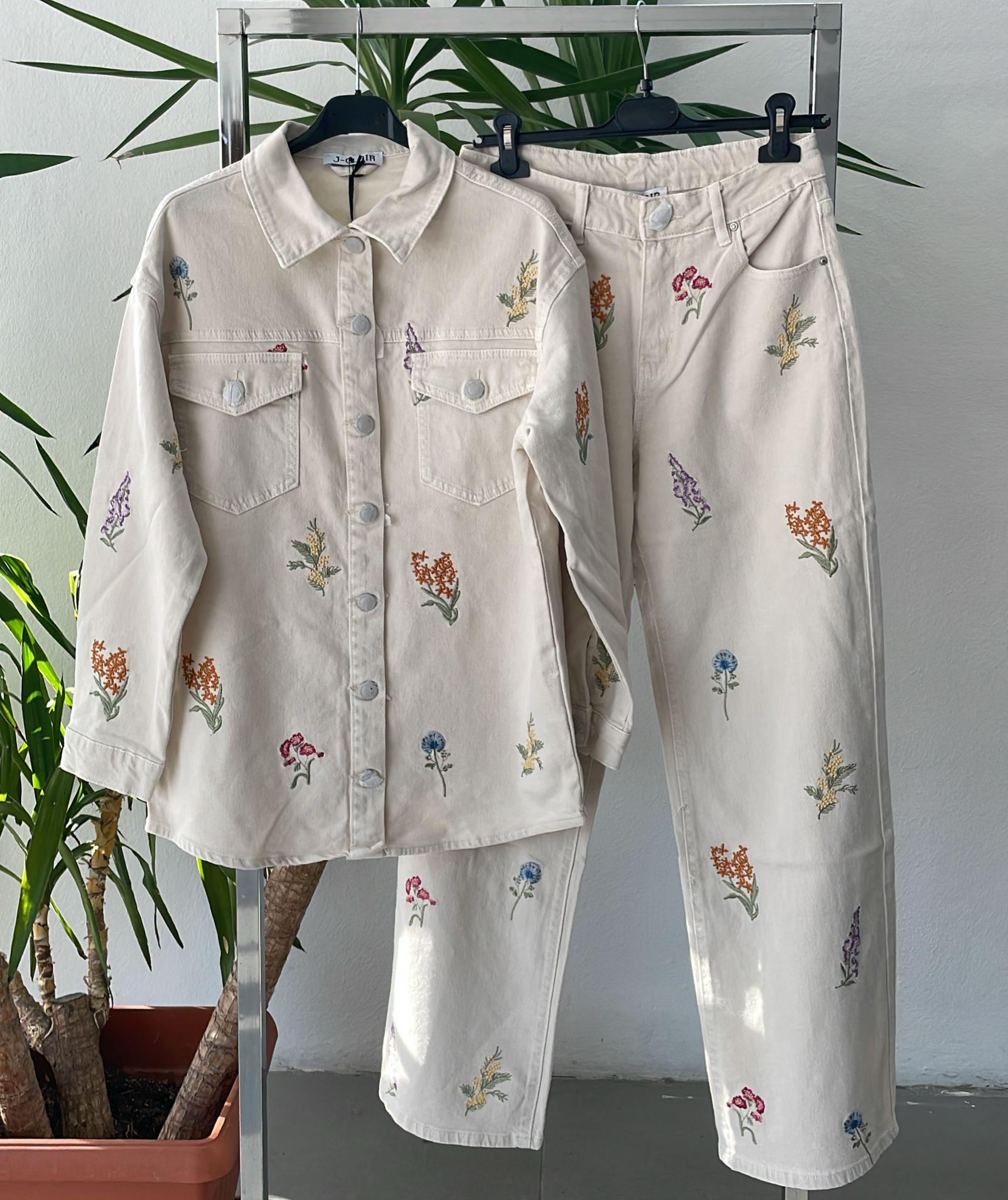 Фото Joie Clair (J-Clair)