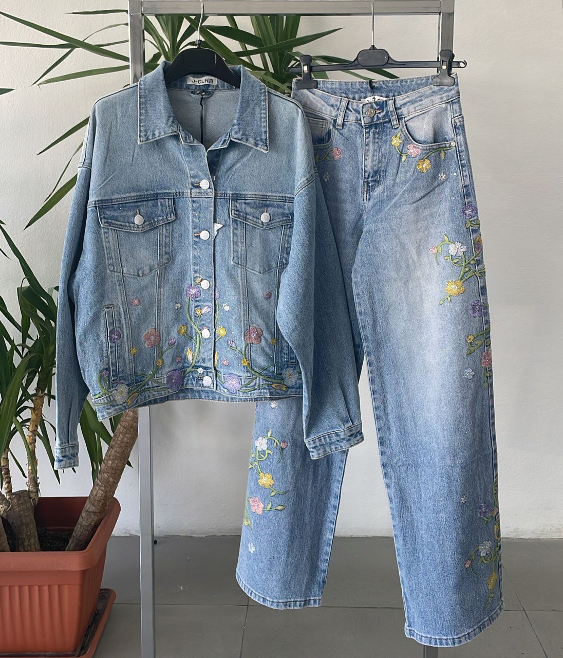 Фото Joie Clair (J-Clair)