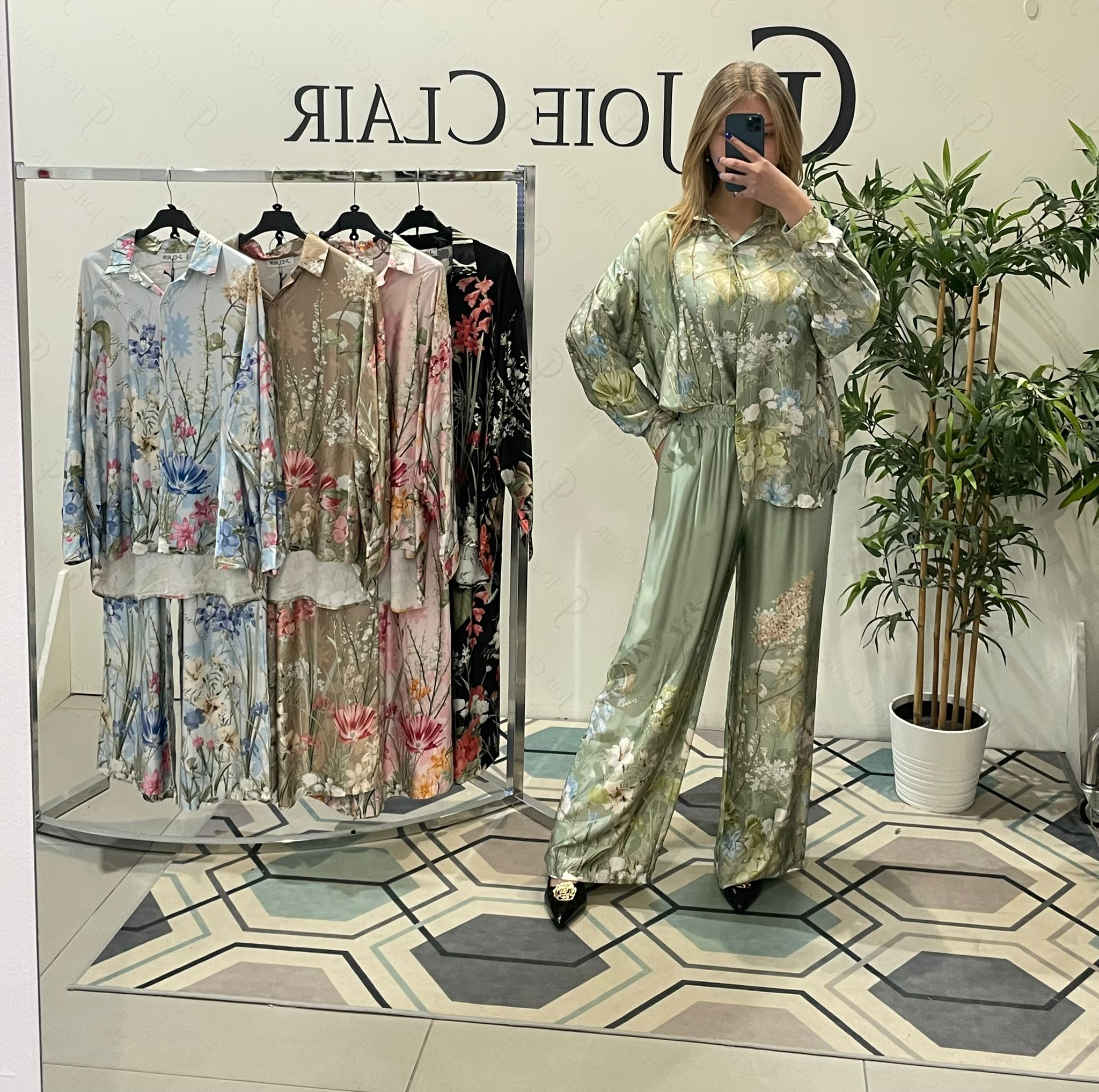 Фото Joie Clair (J-Clair)