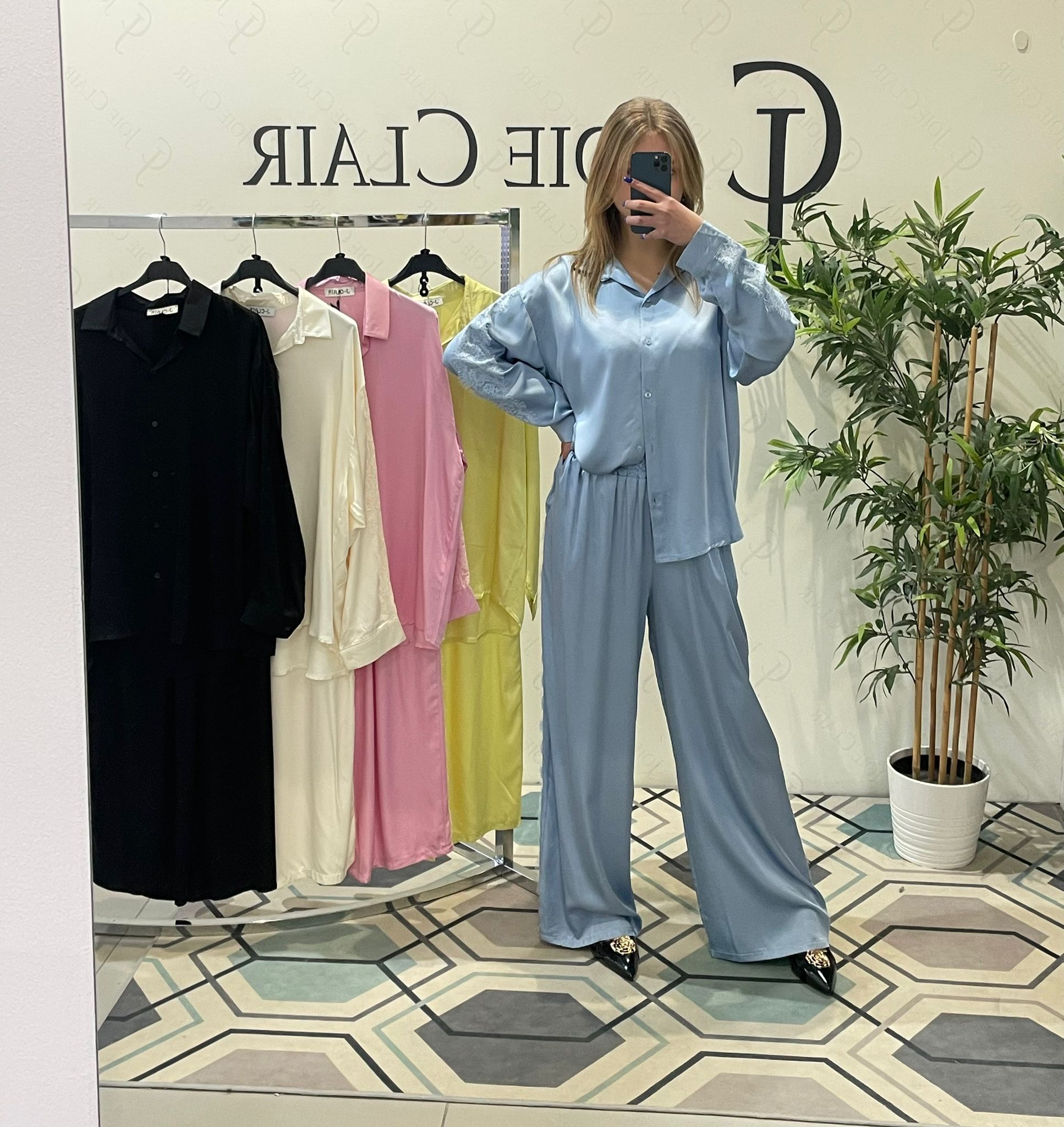 Фото Joie Clair (J-Clair)