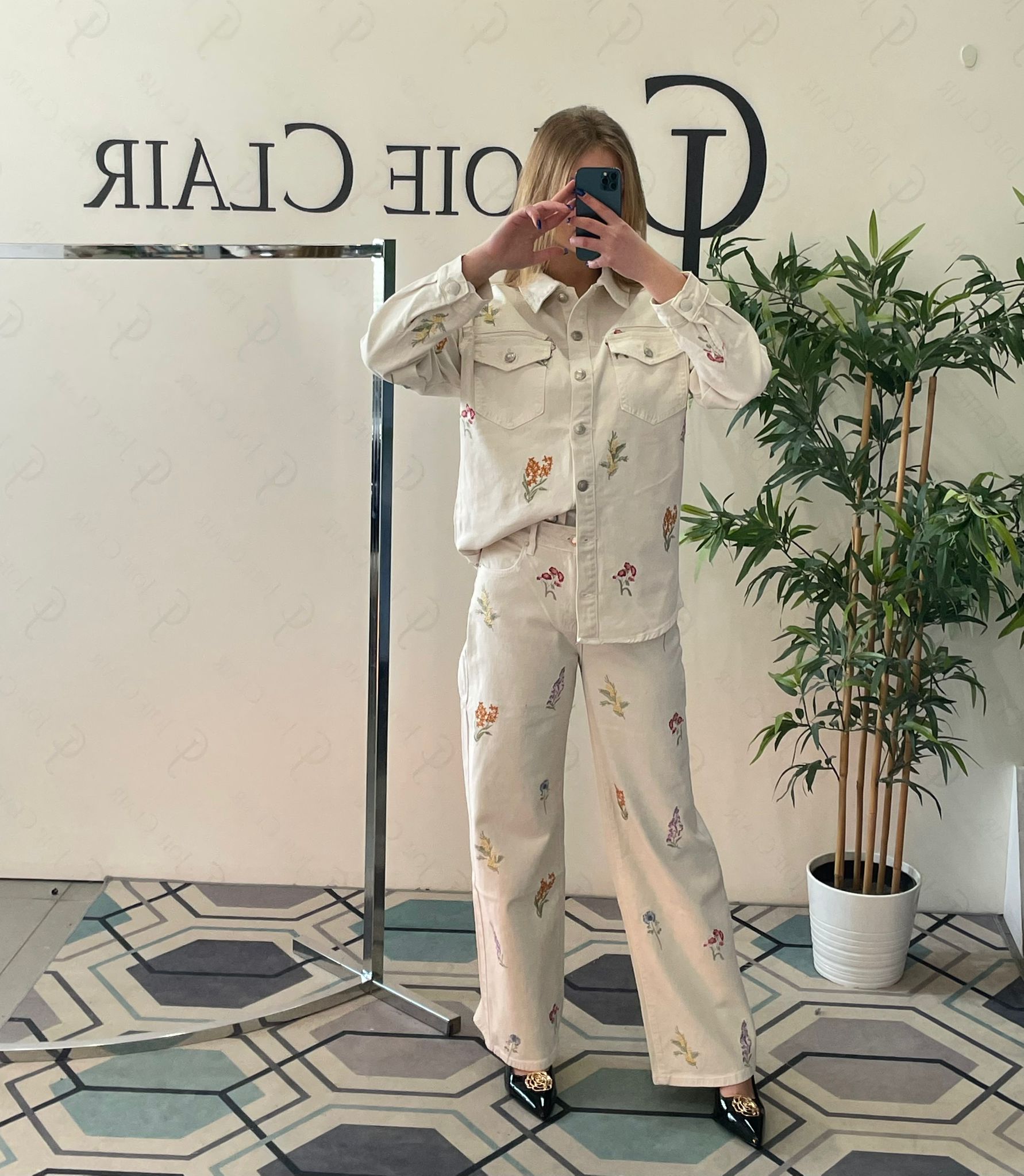 Фото Joie Clair (J-Clair)