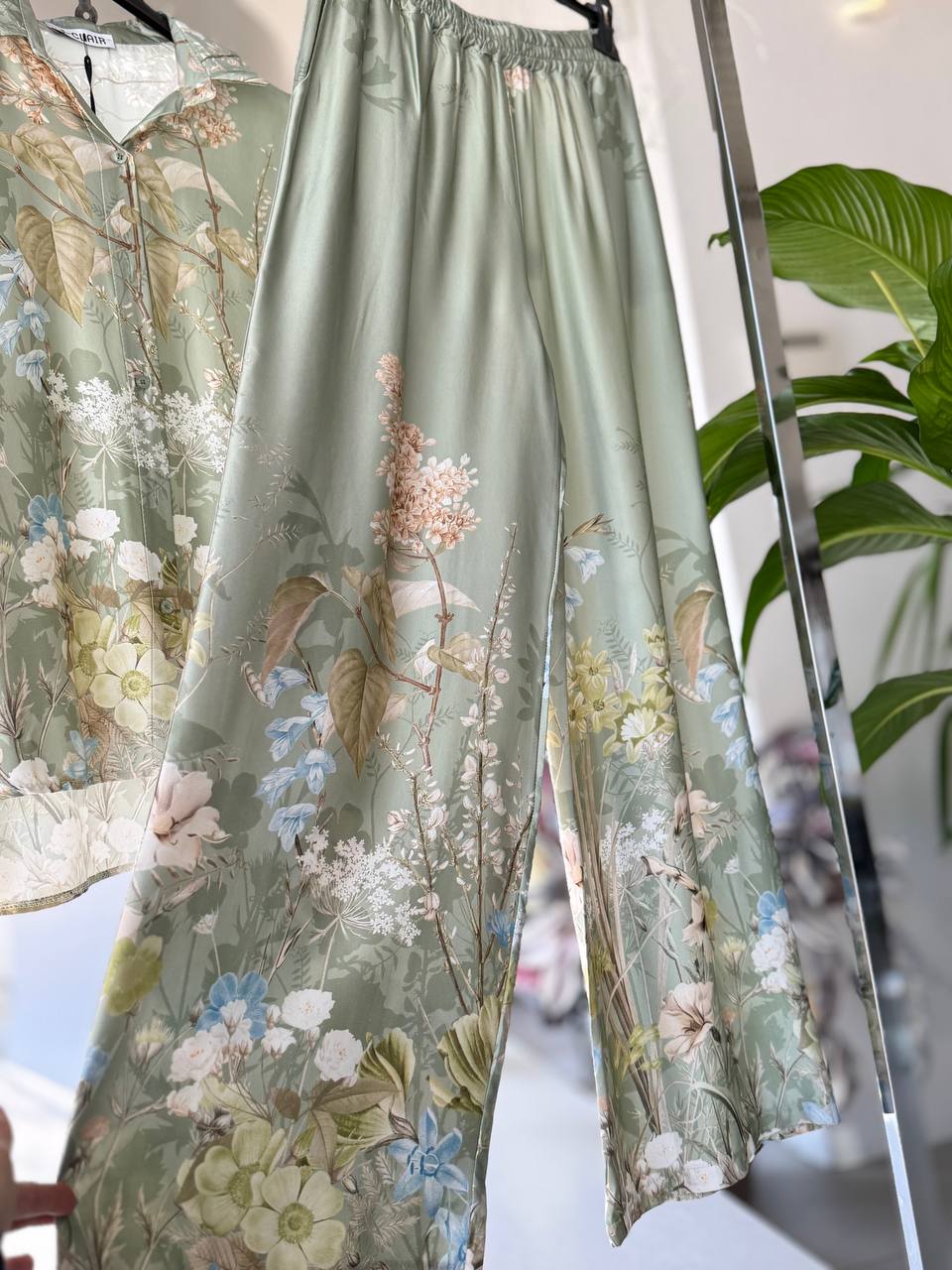 Фото Joie Clair (J-Clair)