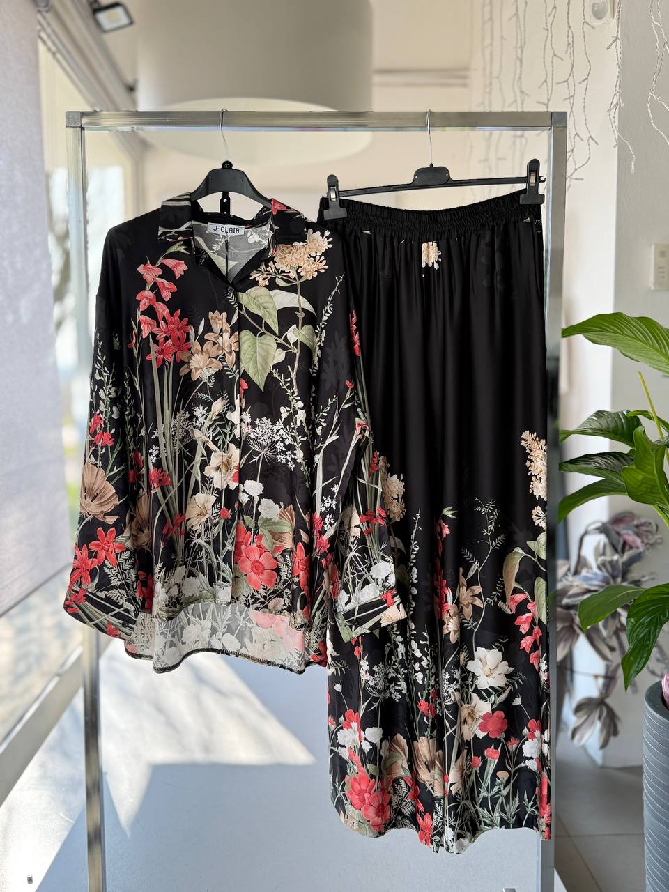 Фото Joie Clair (J-Clair)