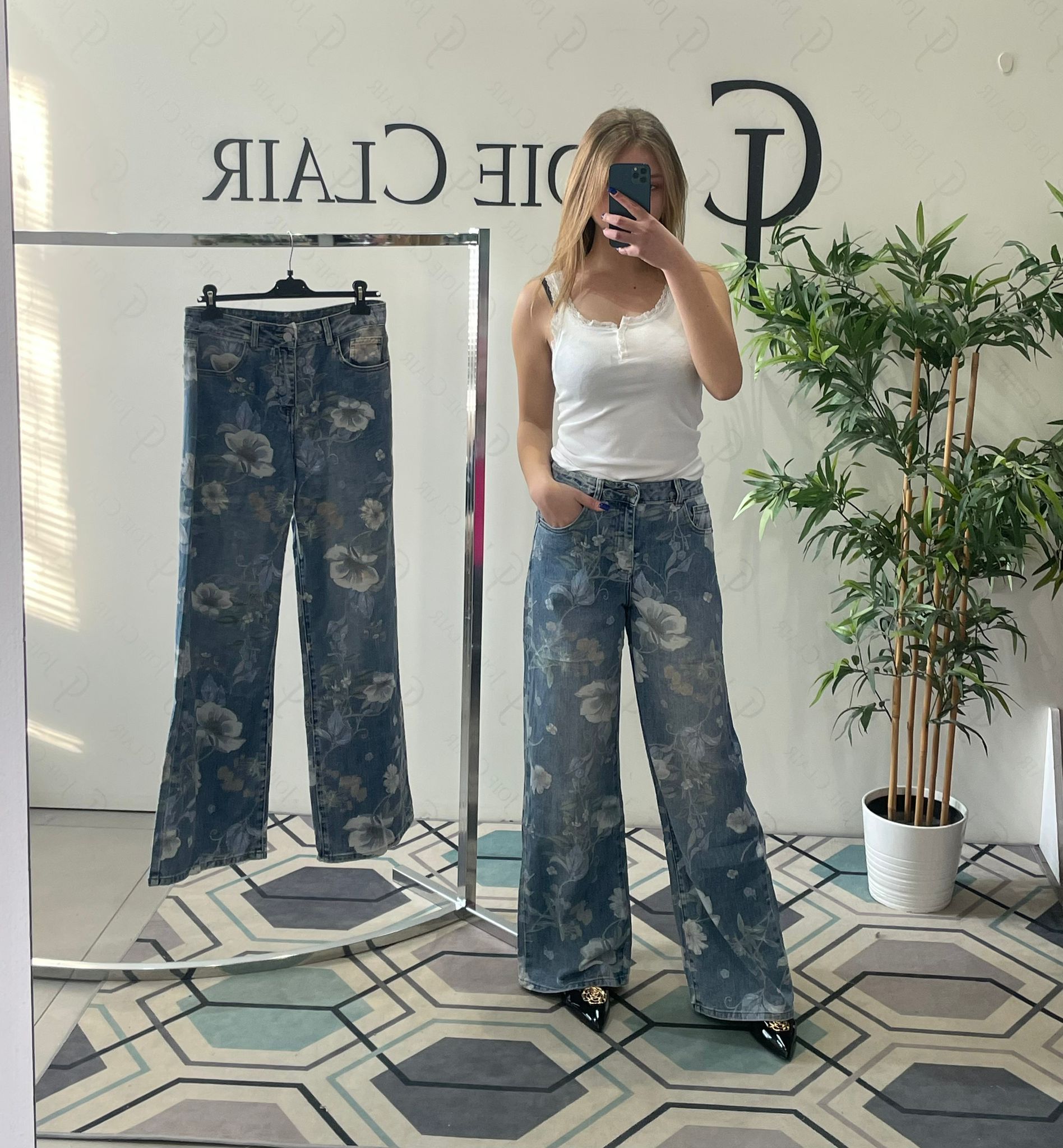 Фото Joie Clair (J-Clair)