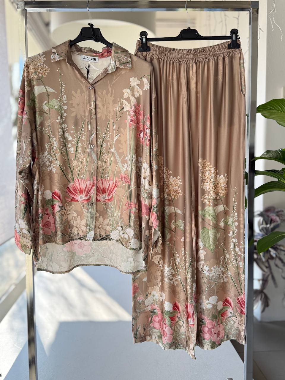 Фото Joie Clair (J-Clair)