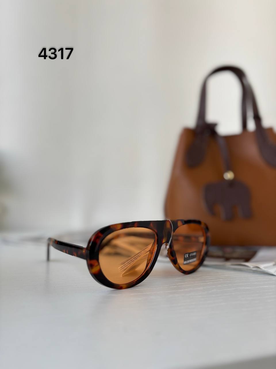 Фото Leather Country