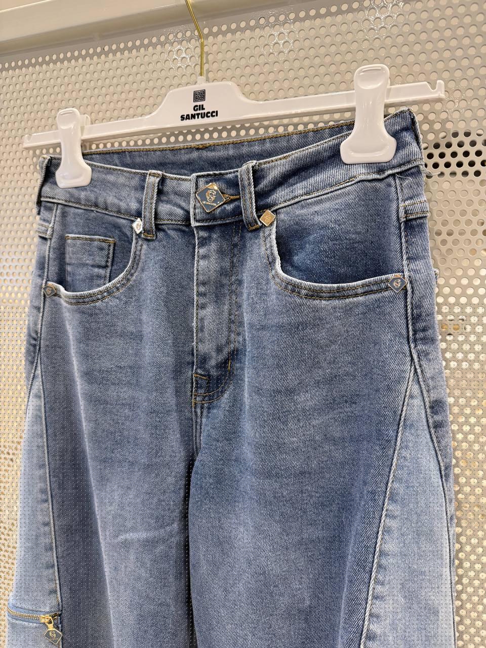 Фото Gil Santucci