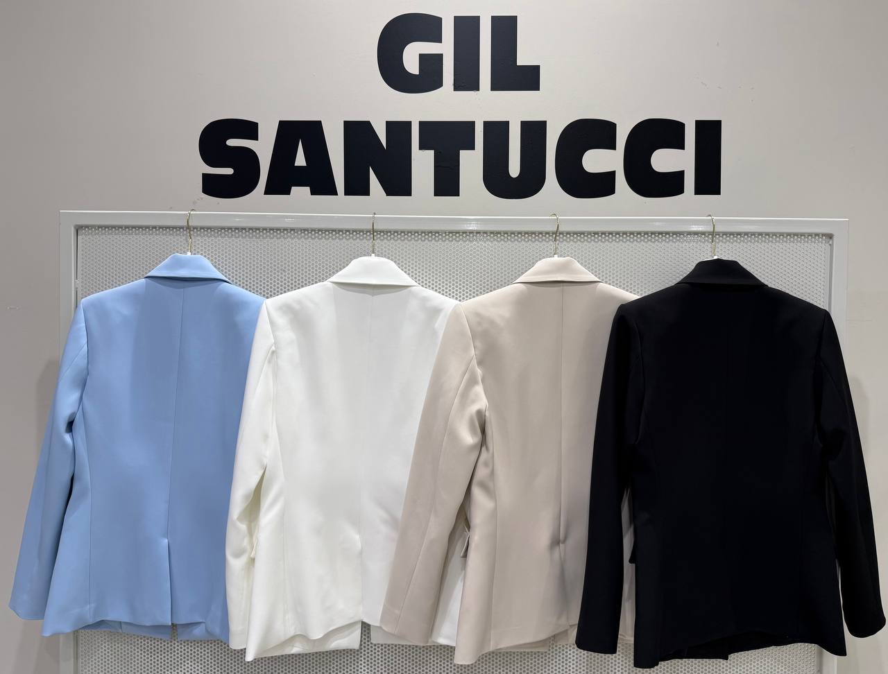 Фото Gil Santucci