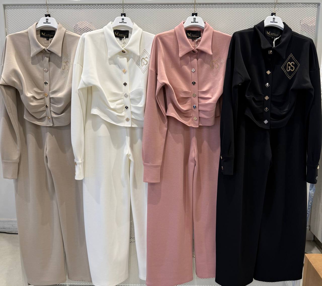 Фото Gil Santucci